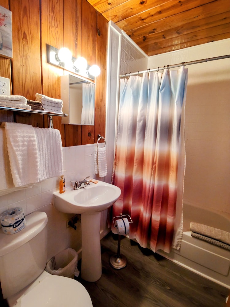 Edgewater Resort Cottage #1 - photo 163