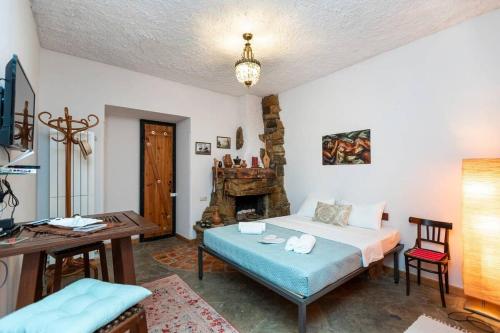 3BR Triplex w Terraces Heart of Tbilisi By Wehost