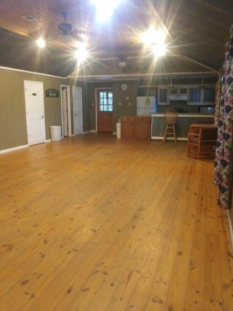 Whispering Creek Lodging & RV Resort in Newton, United States