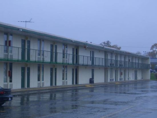 Regency Inn Of Naperville - photo 2
