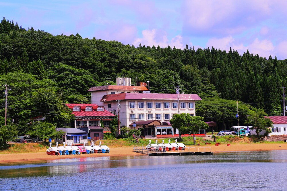 Lake Side Hotel Minatoya — Inawashiro