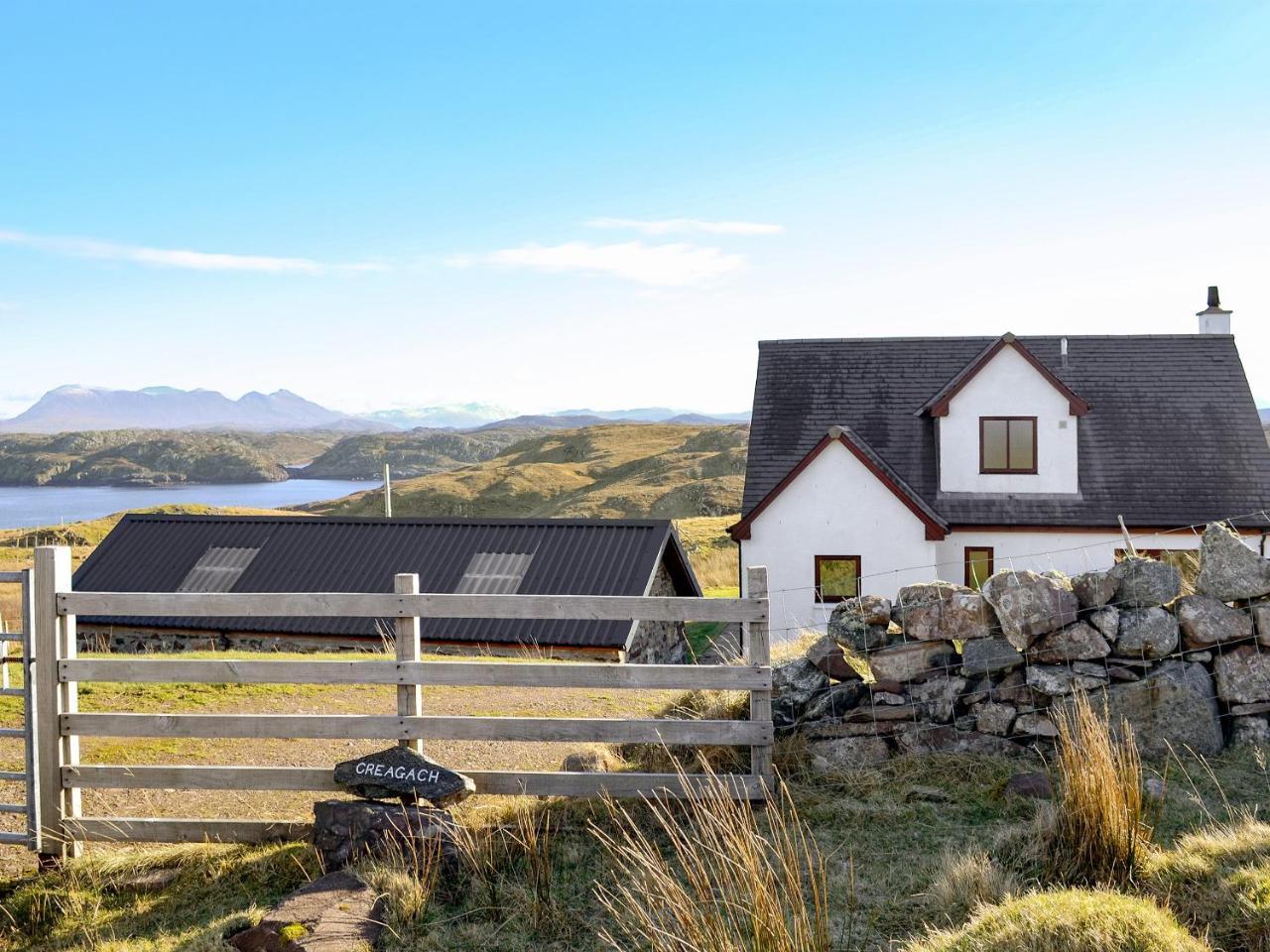 Creagach - carbon neutral hotel in Unknown City