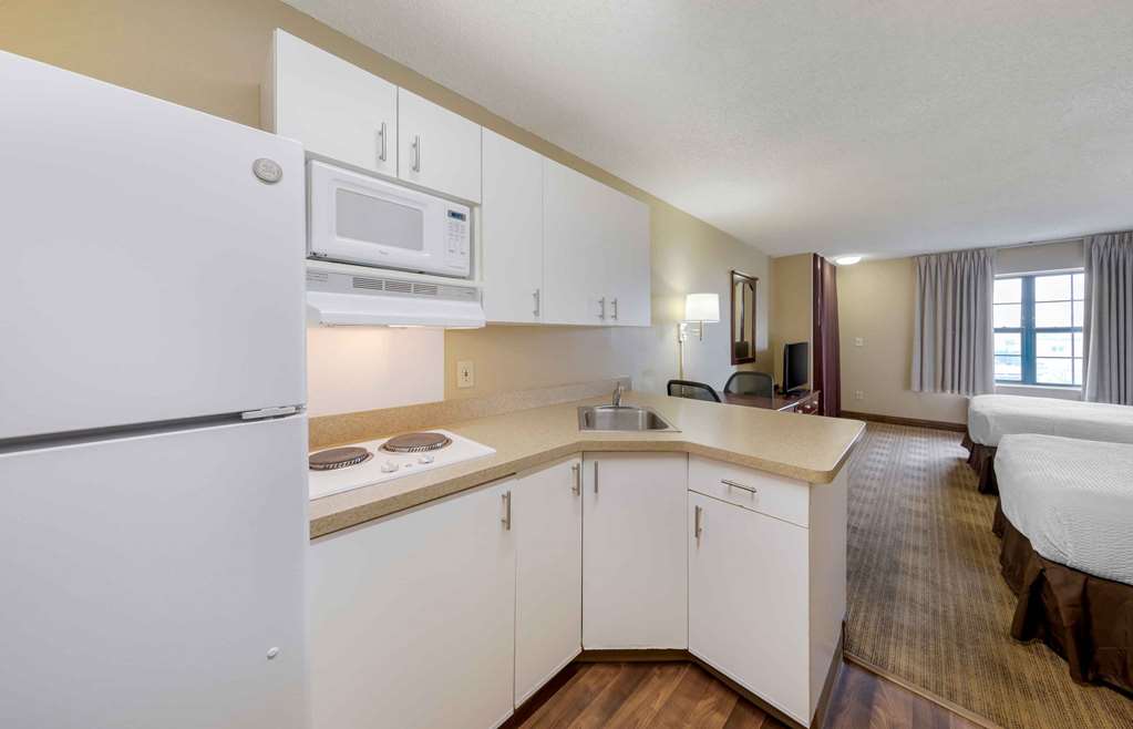 Extended Stay America Suites Orange County Huntington Beach - photo 20