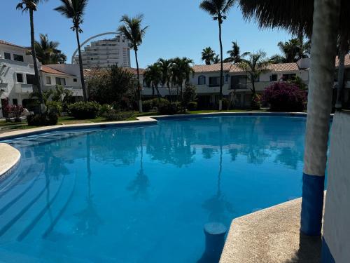 Casa Marina Turquesa 16 Personas — 4-Star Luxury Hotel in Mazatlan, Mexico