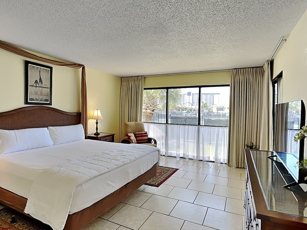 Edgewater Beach & Golf Resort II by Resort Collection - photo 6