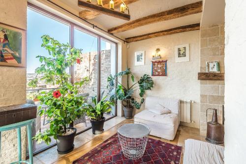 Ateshgah Residence