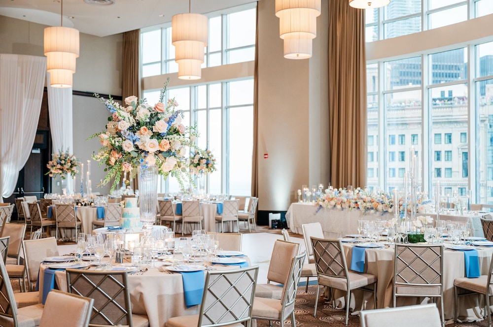 Trump International Hotel & Tower Chicago - photo 2