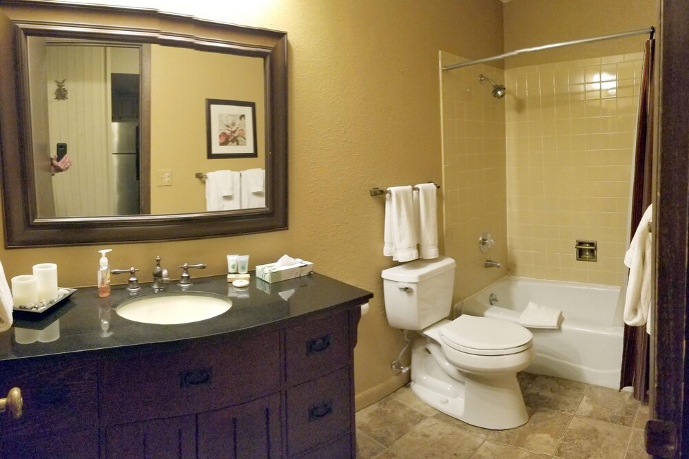 Longbranch #115 By Peak Property Management - photo 9