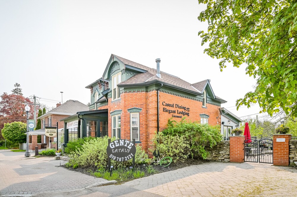 St Andrew Suites in Guelph, Canada