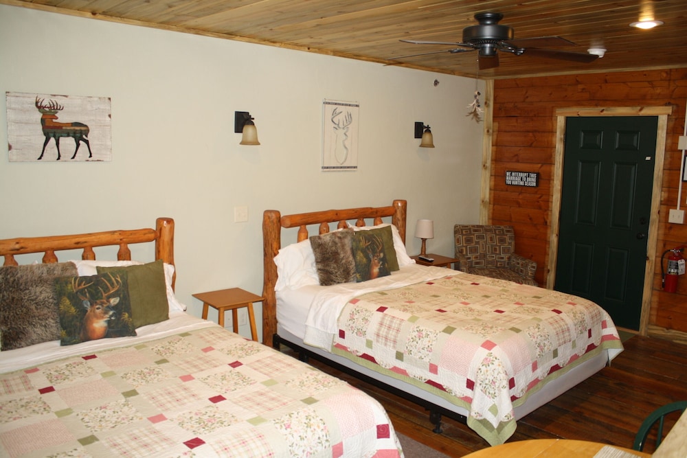 The Historic Wapiti Lodge - photo 35