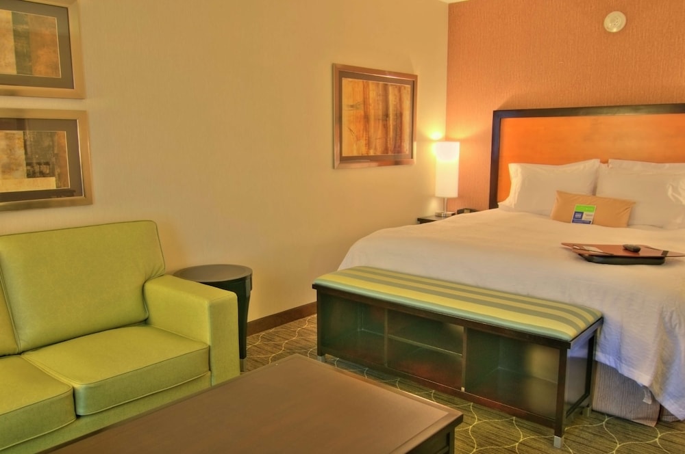 Hampton Inn & Suites Parsippany North - photo 17