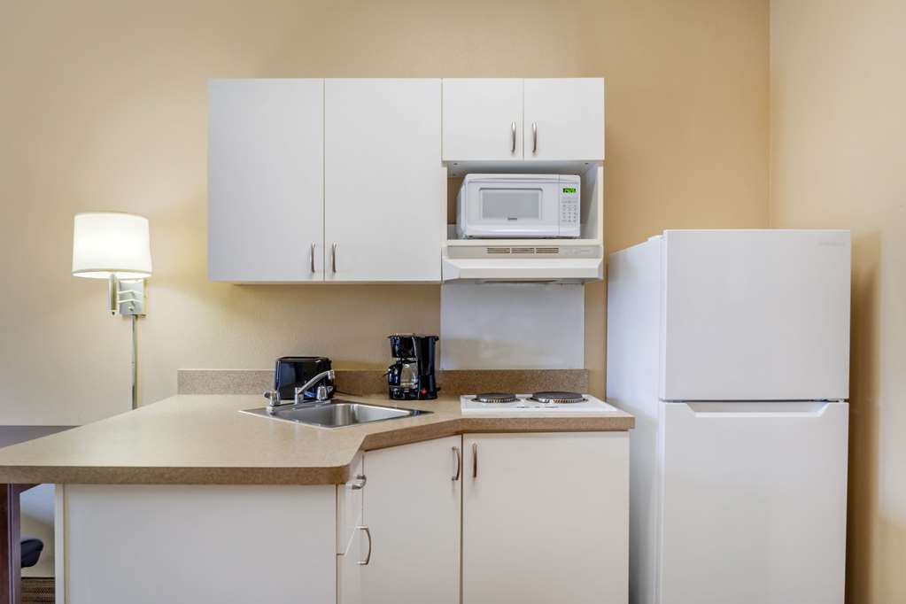 MainStay Suites Chicago Hillside - photo 14