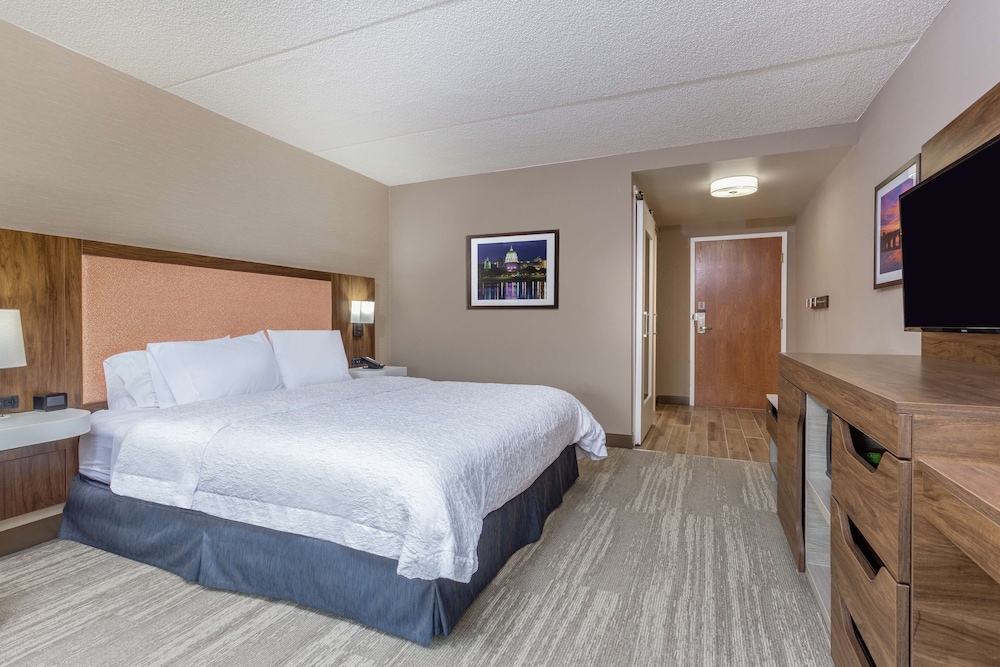 Hampton Inn Harrisburg East - photo 22
