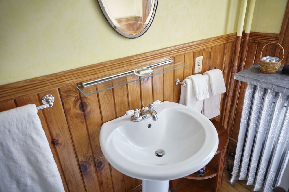 The Andrie Rose Inn - photo 25