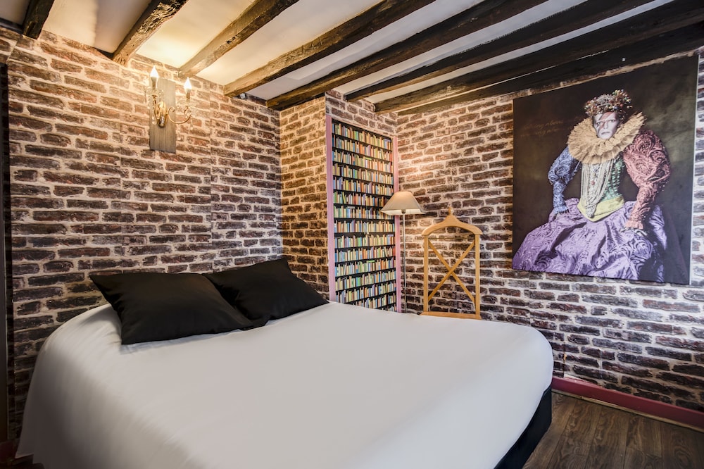 Absolute Hotel Paris République