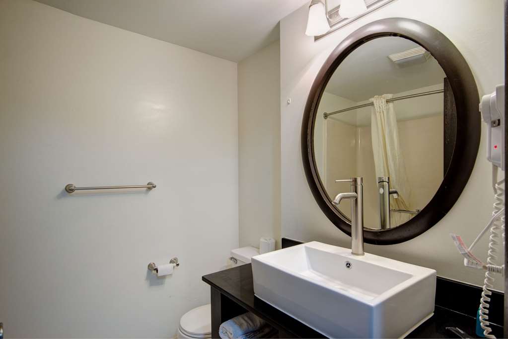 Americas Best Value Inn Heath Newark - photo 18