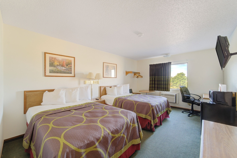 Capital O Amerihost Inn and Suites Kingdom City Hwy 54 MO - photo 36