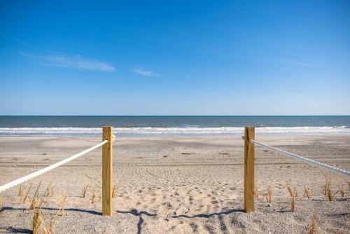 Brigantine by Oak Island Accommodations - photo 28