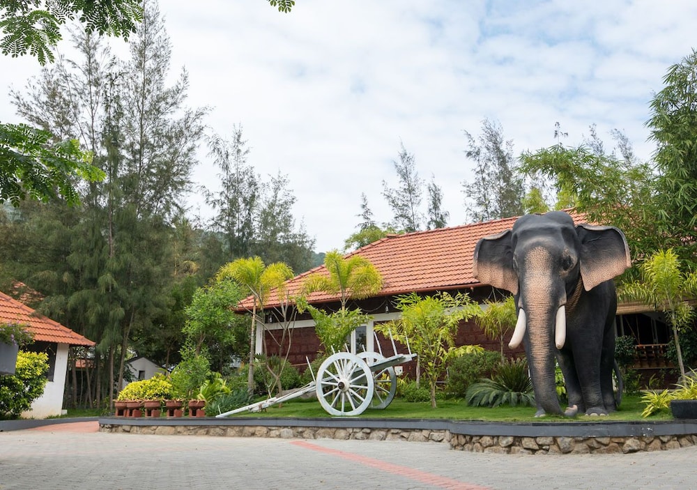 SR Jungle Resort - carbon neutral hotel in Coimbatore