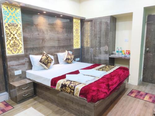 Hotel Family Inn Central Bus Stand in Aurangabad, India