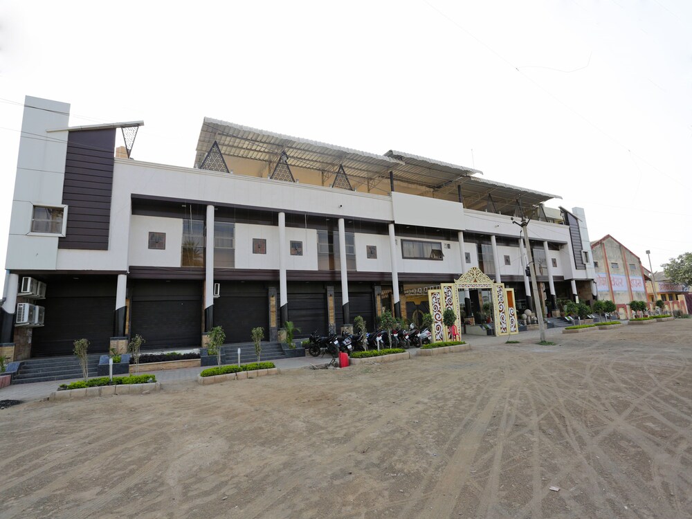 OYO 12652 Hotel Raj Mohan Palace in Gwalior, India