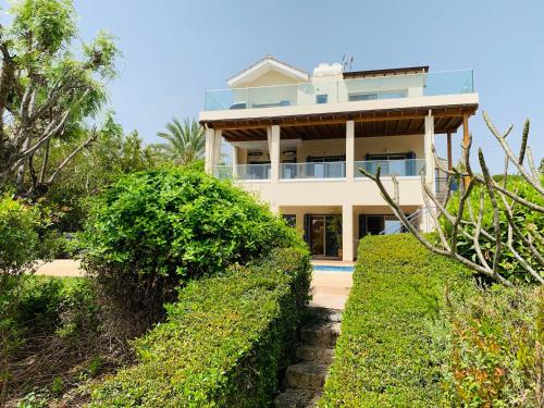 Beach Villa Elena — 4-Star Luxury Hotel in Polis, Cyprus