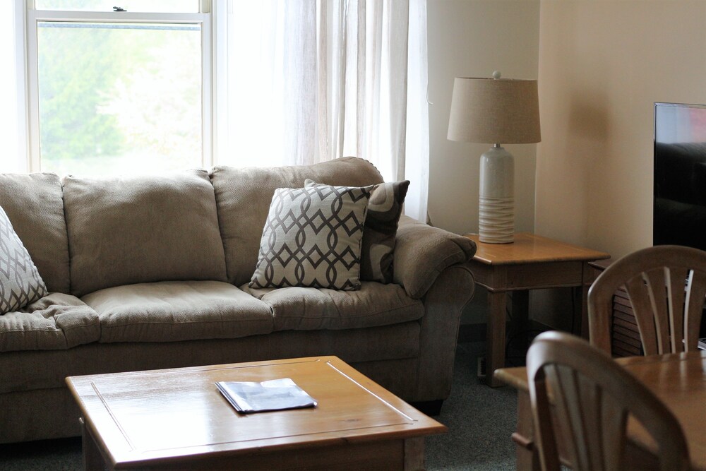 Golden Eagle Lodge Resort - photo 23