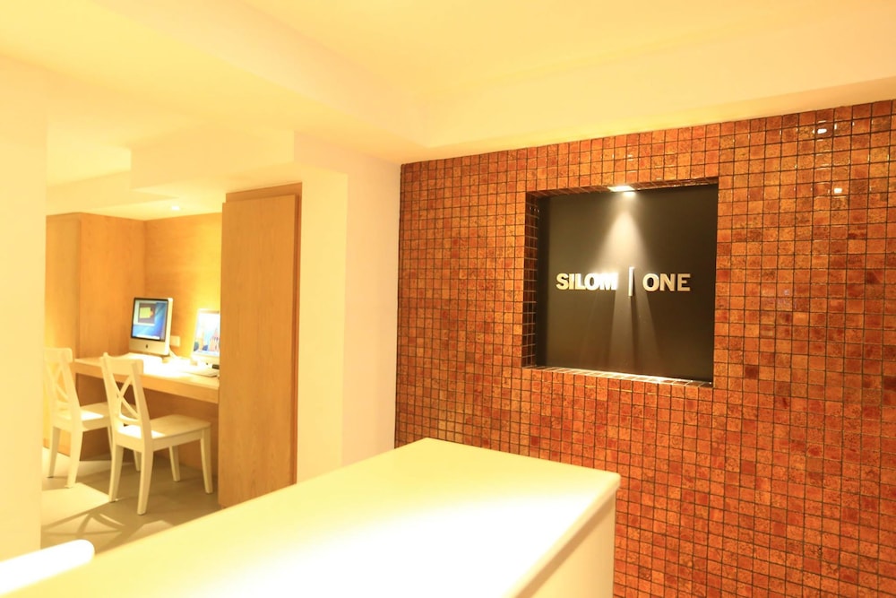 Silom One — Bangkok — photo 3
