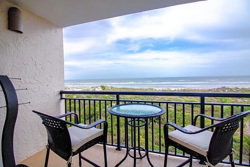 Beacher's Lodge Oceanfront Suites - photo 14