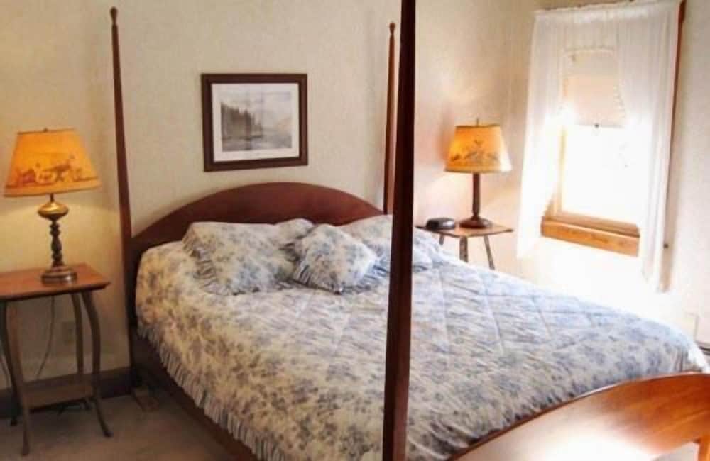 The Wayside Inn - photo 39