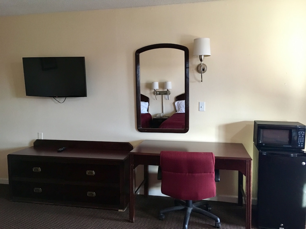 Regal Motel in Las Vegas New Mexico - photo 9
