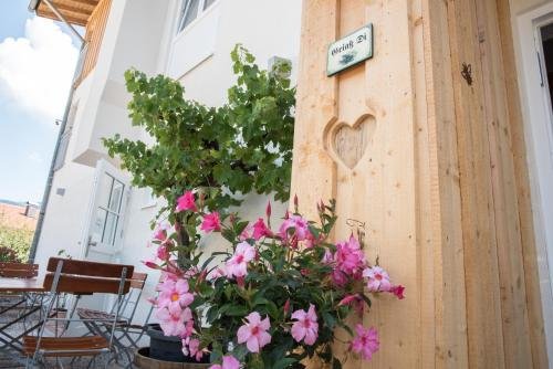 Alpenhotel Dahoam — Schleching