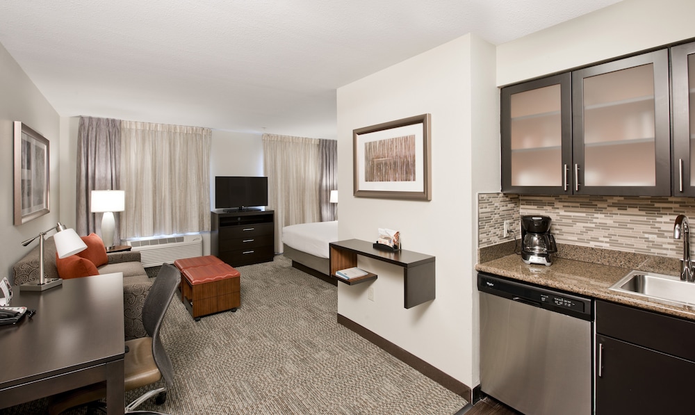 Staybridge Suites Charlotte Ballantyne by IHG - photo 15