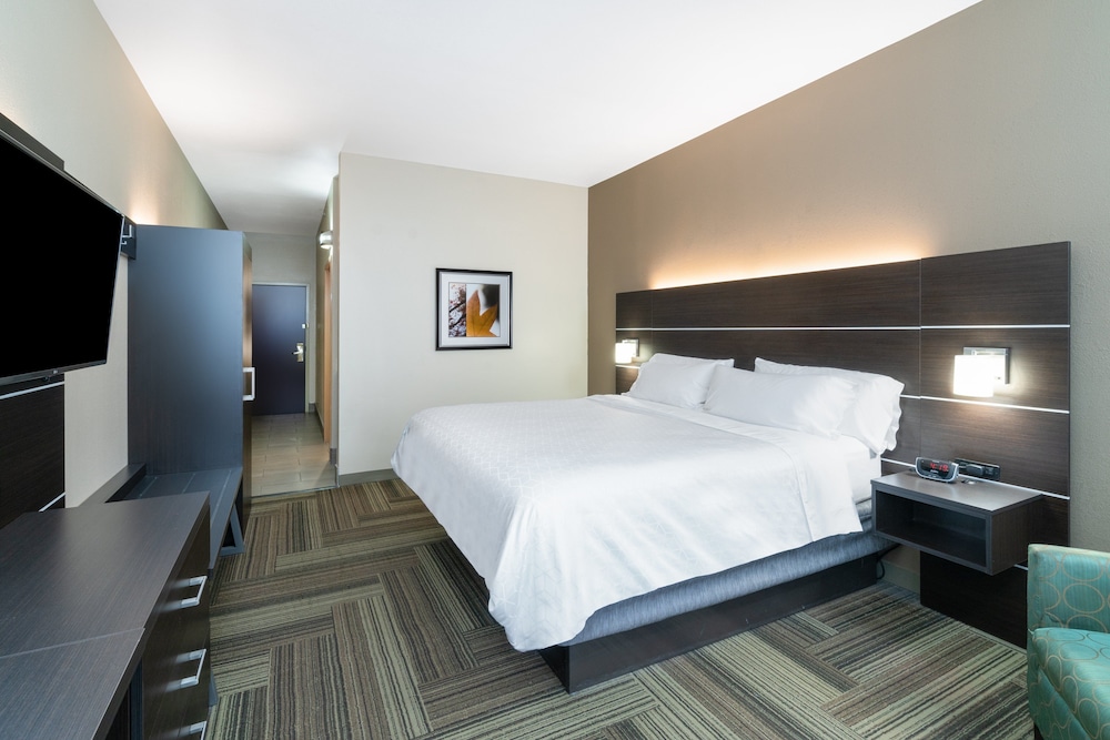 Holiday Inn Express & Suites Ashland by IHG - photo 13