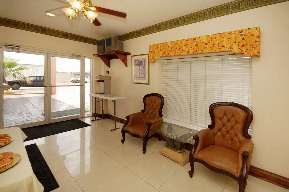 La Copa Inn McAllen - photo 2