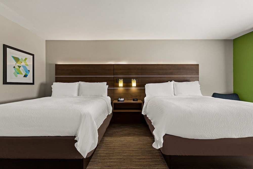 Holiday Inn Express Hotel & Suites Okmulgee by IHG - photo 8