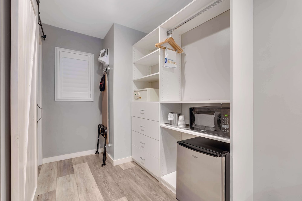 Sather Berkeley SureStay Collection by Best Western - photo 15