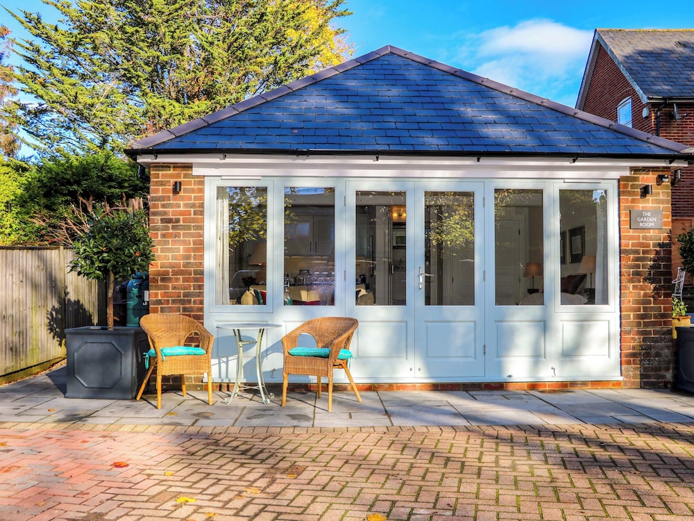 The Garden Room - last minute hotel in Chichester