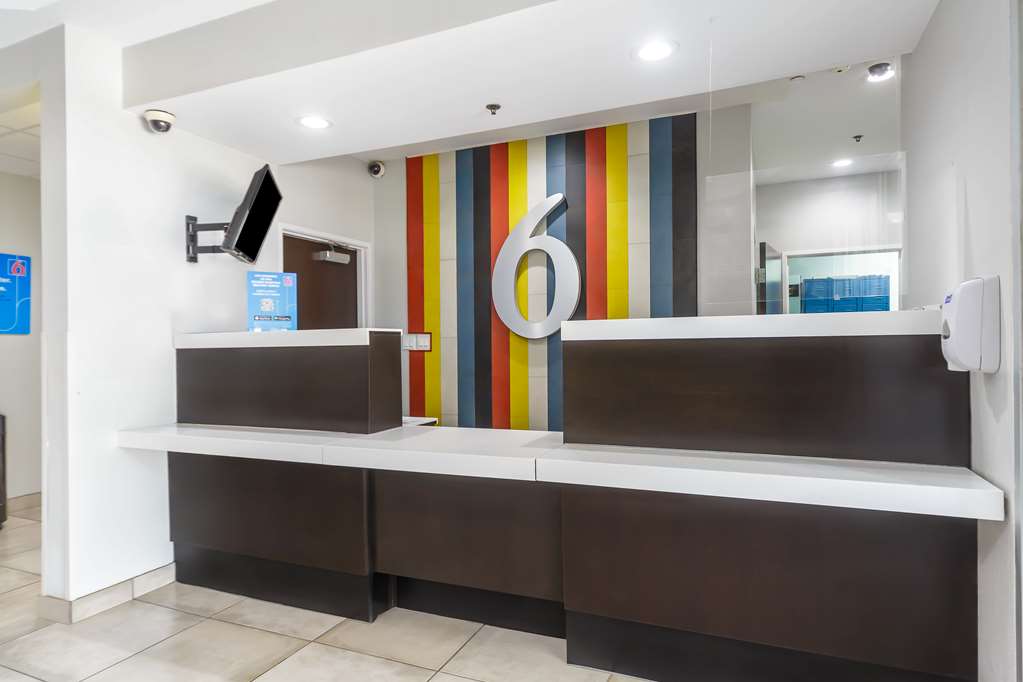 Motel 6 Laredo TX Airport - photo 25