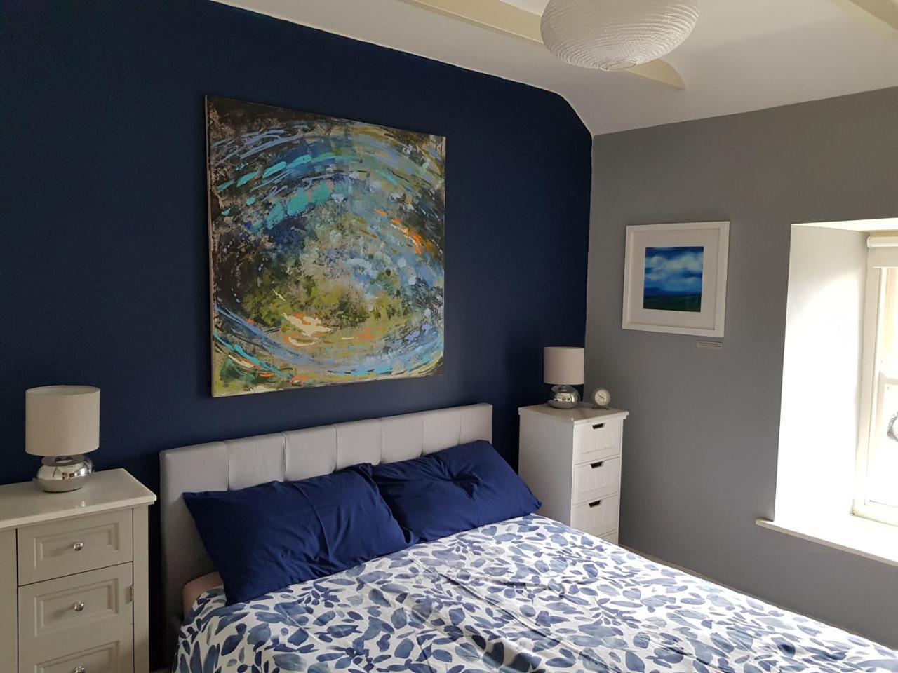 An Artist’s Cottage — Fishguard — photo 3