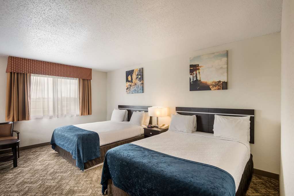 Best Western Mt. Pleasant Inn - photo 12