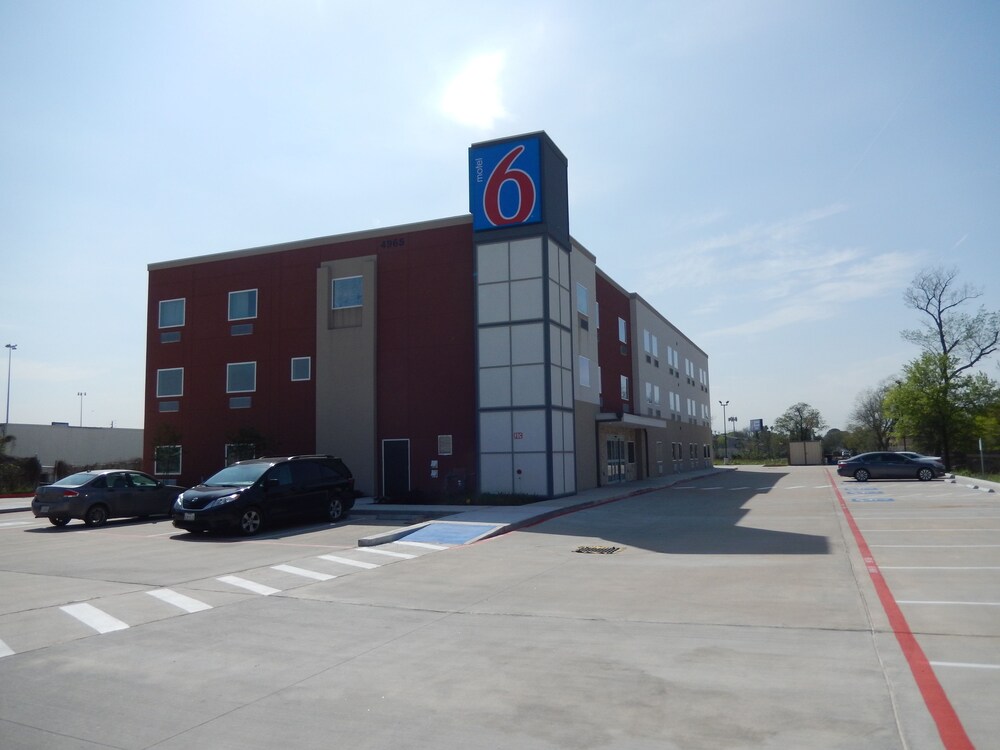 Motel 6 Houston TX Downtown North - featured photo