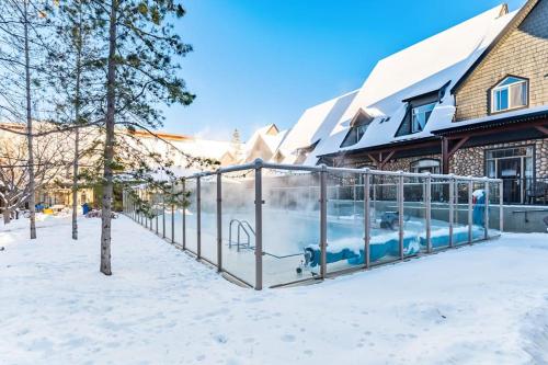 Mystic Getaway — 4-Star Luxury Hotel in Canmore, Canada