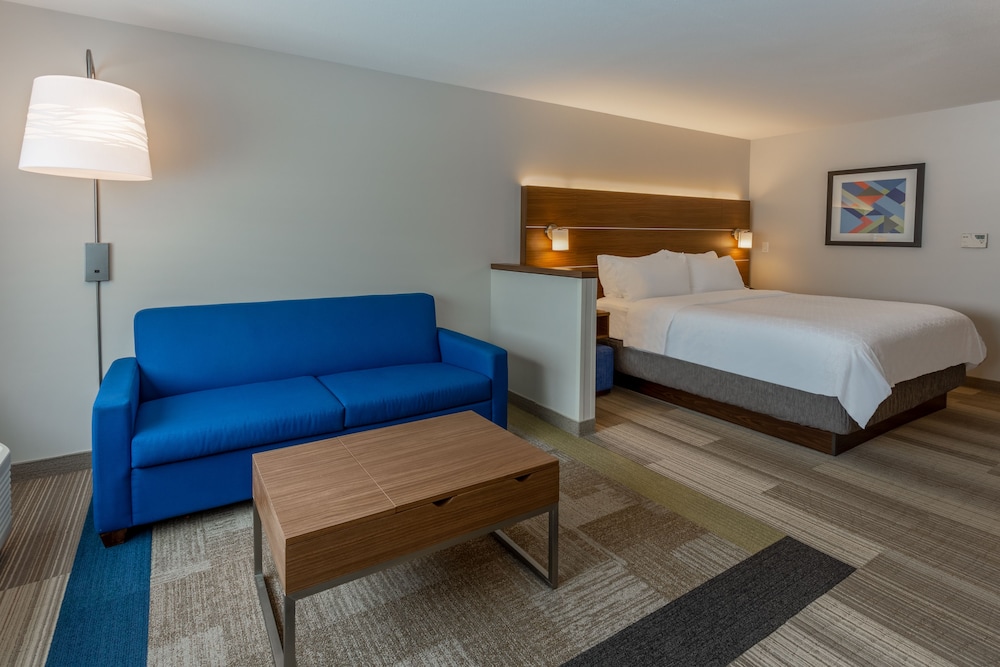 Holiday Inn Express & Suites Rice Lake by IHG - photo 9