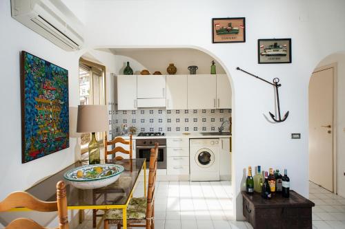 Residence Degli Agrumi Mare Appartamento Alicudi — 4-Star Luxury Hotel in Taormina, Italy