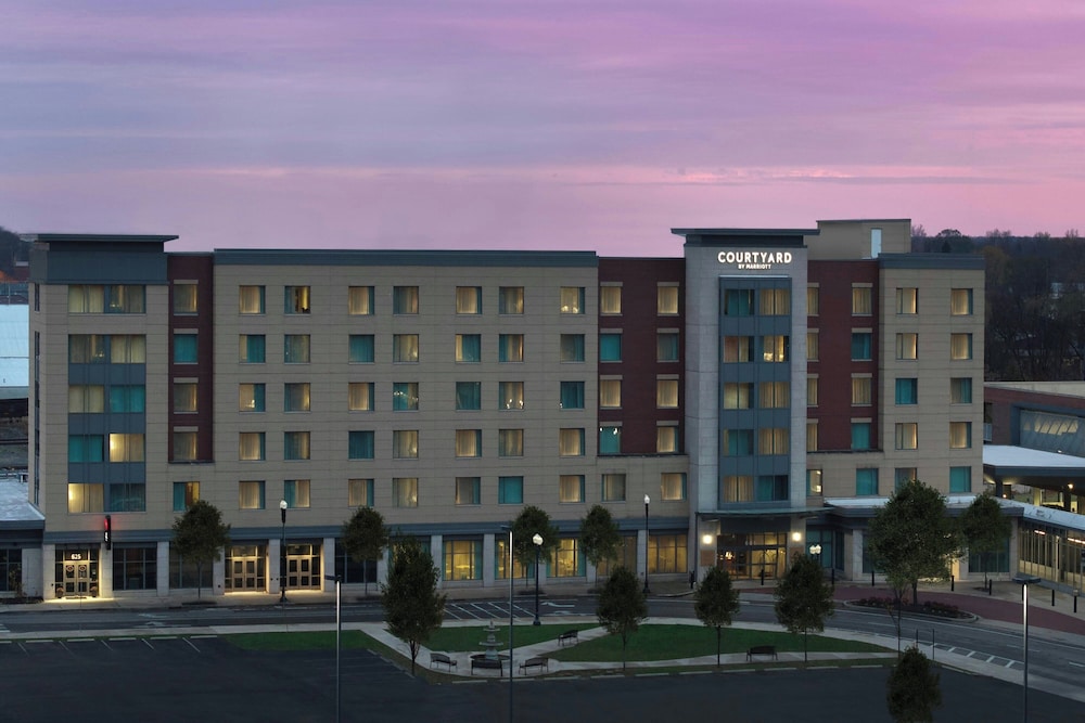 Courtyard Muncie at Horizon Convention Center - photo 56