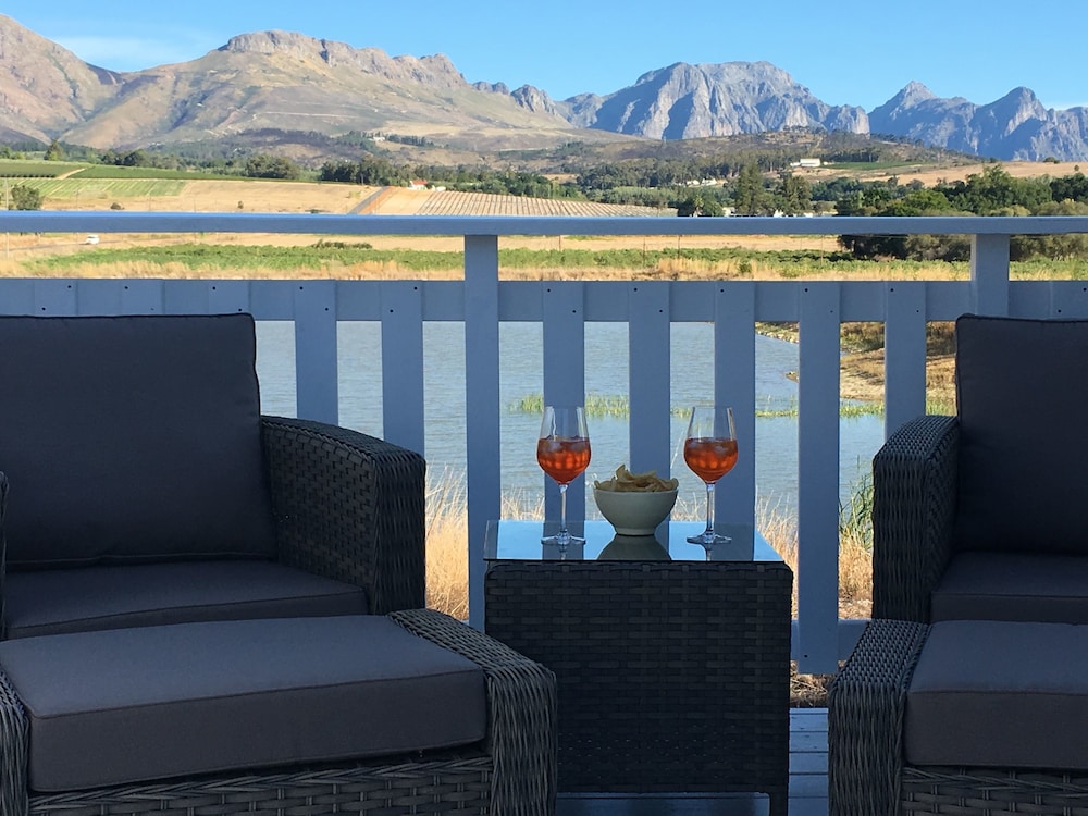 Sweetwater Guesthouse — 4-Star Luxury Hotel in Wellington, South Africa