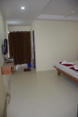 Shrinivas Lodge — Hubli — photo 4