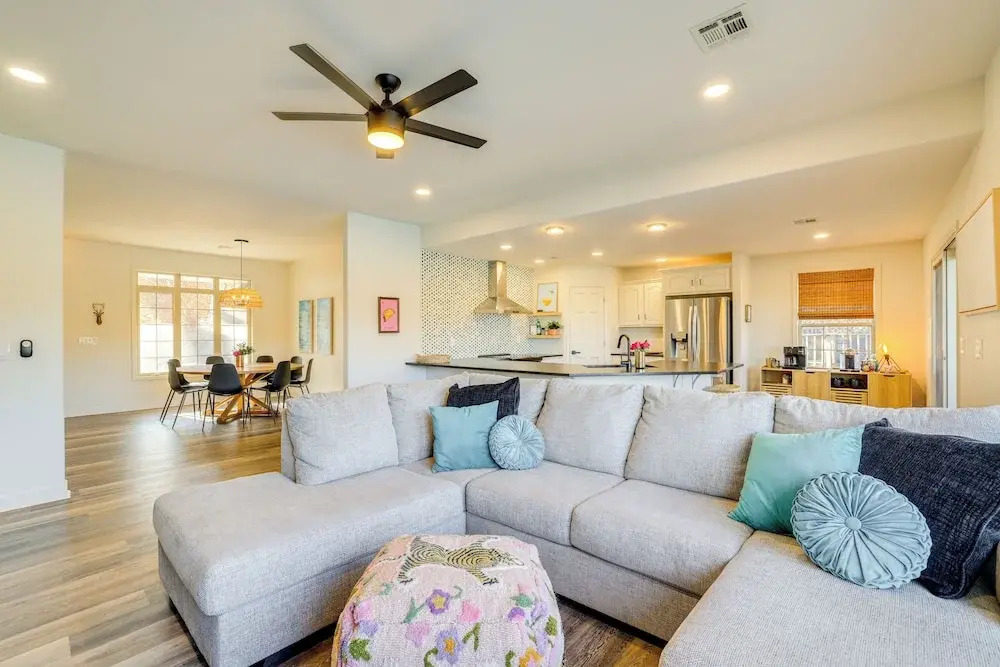 Lakefront Retreat w Game Room in Bella Vista in Bella Vista, United States