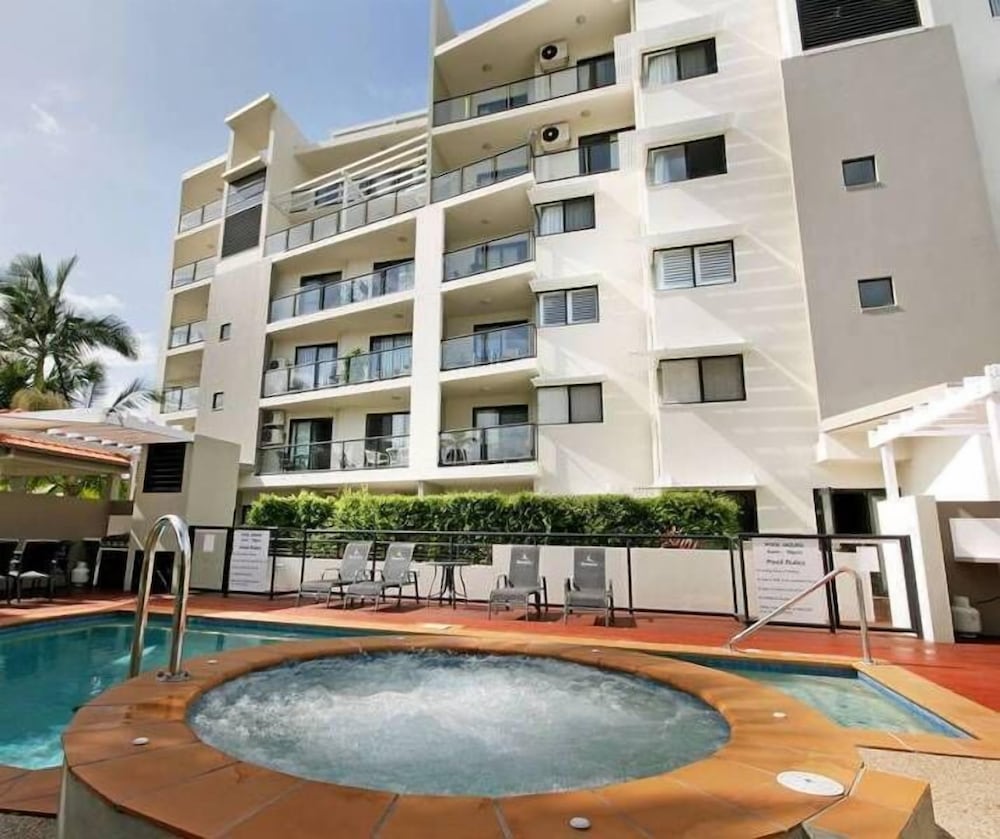 Mariners Resort - carbon neutral hotel in Kings Beach